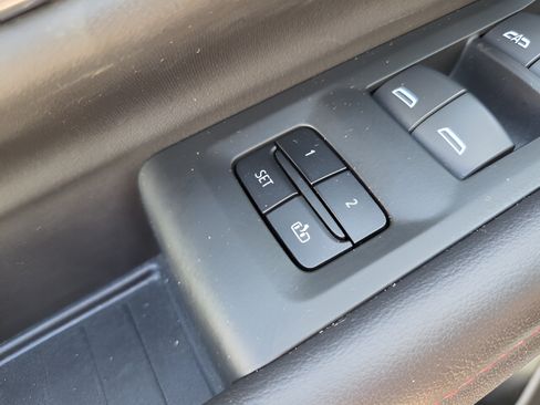 Used 2022 Chevrolet Tahoe RST RWD image 28