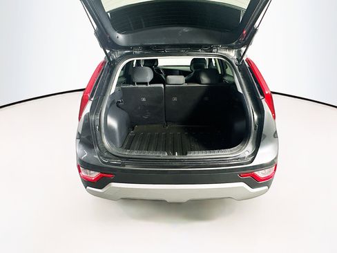 Used 2023 Kia Niro LX image 29