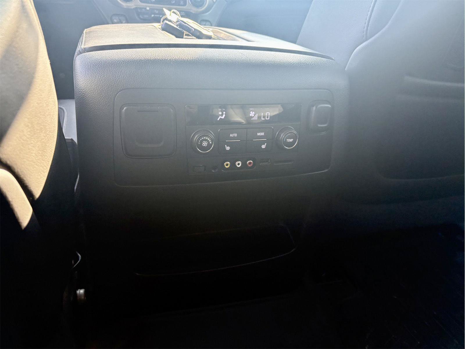 Used 2016 GMC Yukon Denali w/ Open Road Package AWD/4WD image 12