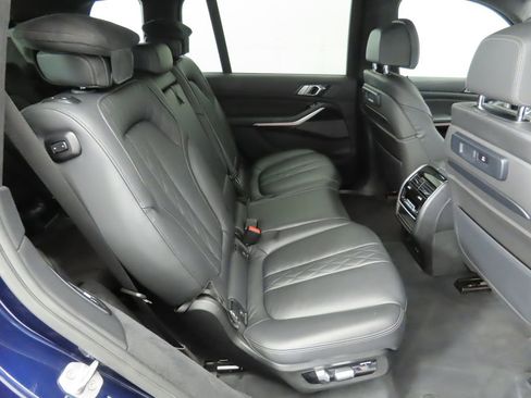 Used 2020 BMW X7 M50i image 22
