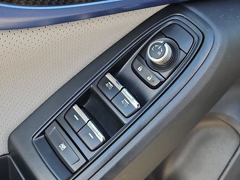 Used 2020 Subaru Crosstrek Hybrid AWD/4WD image 26