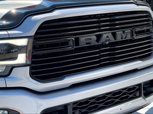 Used 2020 RAM 2500 Laramie w/ Night Edition image 31