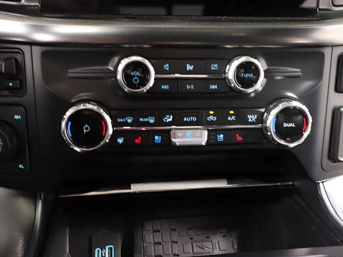 Used 2024 Ford F150 Platinum AWD/4WD image 10