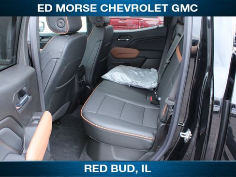 New 2025 GMC Canyon AT4 w/ Nightfall Edition image 21