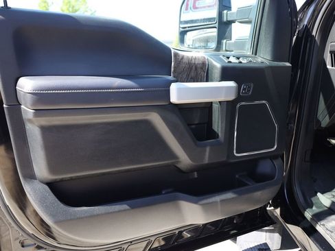 Used 2018 Ford F350 Lariat w/ Lariat Ultimate Package AWD/4WD image 10