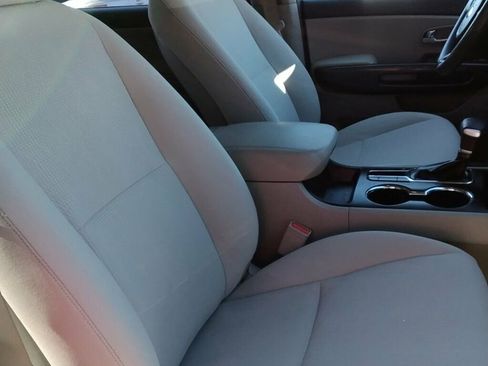 Used 2020 Kia Sedona LX FWD image 14