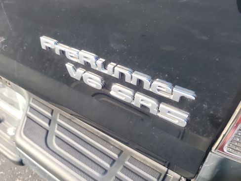 Used 2015 Toyota Tacoma PreRunner w/ SR5 Package RWD image 11