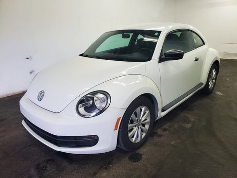 Used 2016 Volkswagen Beetle 1.8T Classic FWD image 1