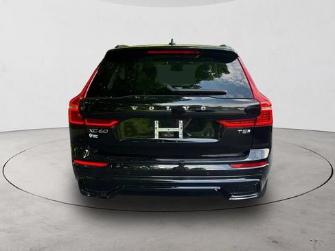 Certified 2025 Volvo XC60 T8 Plus w/ Climate Package AWD/4WD image 4