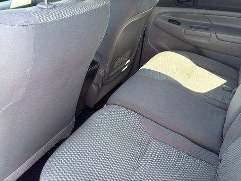 Used 2014 Toyota Tacoma PreRunner w/ SR5 Package RWD image 21