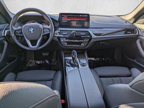 Certified 2023 BMW 530i w/ Convenience Package image 18