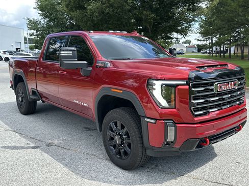 Used 2024 GMC Sierra 2500 AT4 w/ Technology Package image 3