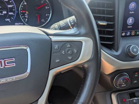Certified 2022 GMC Acadia Denali w/ Denali Ultimate Package AWD/4WD image 17