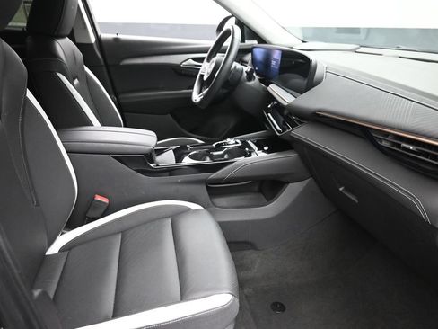 Used 2025 Buick Envision Sport Touring AWD/4WD image 7