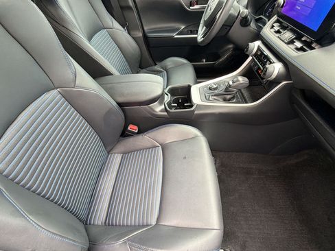 Used 2023 Toyota RAV4 XSE AWD/4WD image 27