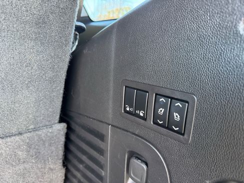 Used 2019 Cadillac Escalade Luxury image 38