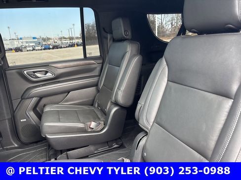 Used 2021 Chevrolet Suburban Z71 w/ Z71 Signature Package image 20