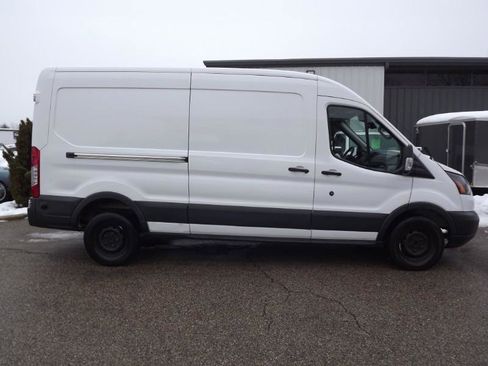 Used 2018 Ford Transit 250 148 Medium Roof RWD image 6