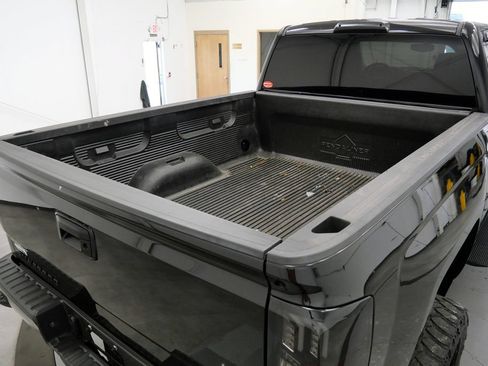 Used 2019 Chevrolet Silverado 1500 Custom w/ Custom Convenience Package AWD/4WD image 38