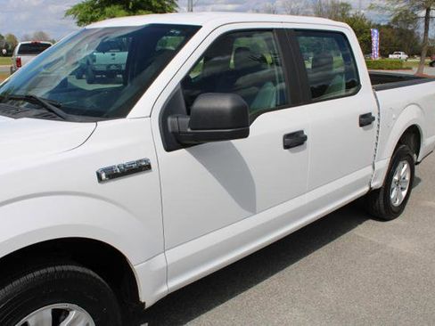 Used 2018 Ford F150 XL w/ Equipment Group 101A Mid image 8