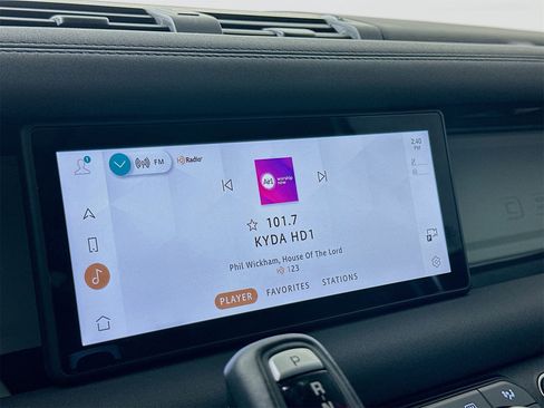 Used 2021 Land Rover Defender 110 S image 15