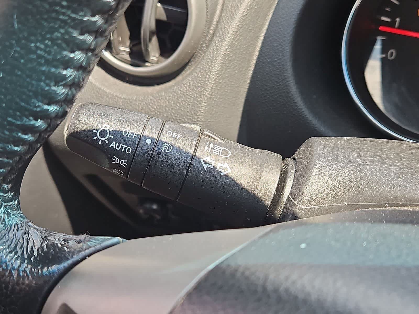 Used 2013 Nissan Rogue SL FWD image 27