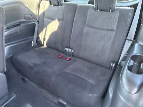 Used 2015 Nissan Pathfinder SV image 14