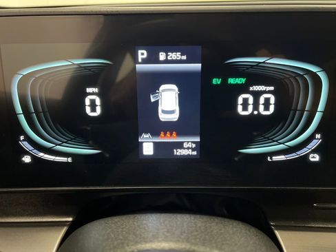 Used 2023 Kia Sportage EX image 17