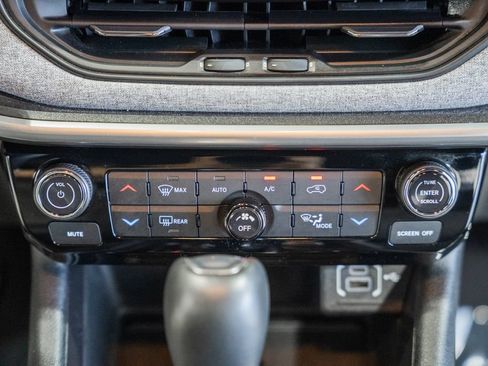 Certified 2023 Jeep Compass Latitude AWD/4WD image 24