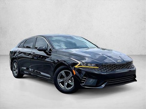 Used 2021 Kia K5 LXS FWD image 12