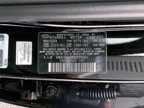 Certified 2025 Hyundai Elantra SEL image 13