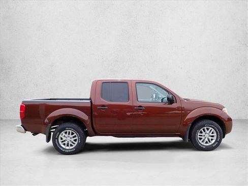 Used 2016 Nissan Frontier SV w/ SV Value Truck Package AWD/4WD image 15