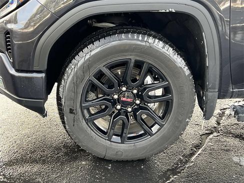 Used 2025 GMC Sierra 1500 Elevation image 9