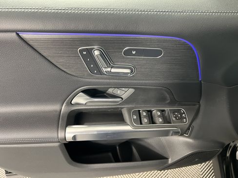 New 2026 Mercedes-Benz GLB 250 4MATIC image 19