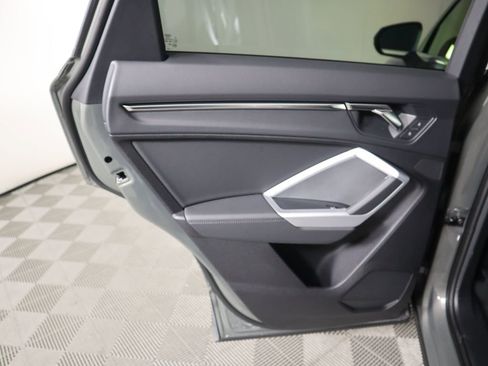 Used 2025 Audi Q3 2.0T Premium w/ Convenience Package image 28
