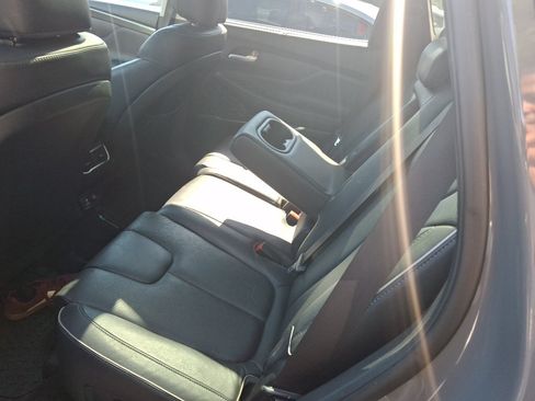 Used 2023 Hyundai Santa Fe Limited AWD/4WD image 9