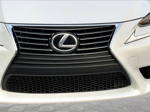 Used 2016 Lexus IS 300 AWD w/ Premium Package image 33