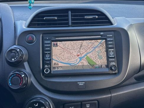 Used 2013 Honda Fit Sport image 19