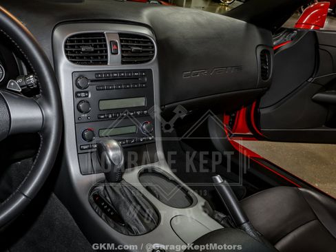 Used 2007 Chevrolet Corvette Coupe image 95