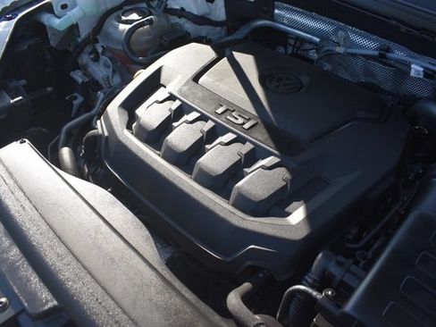 Used 2021 Volkswagen Tiguan SE FWD image 35