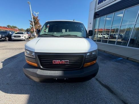Used 2021 GMC Savana 2500 w/ Driver Convenience Package image 8