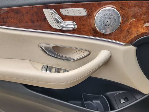 Used 2018 Mercedes-Benz E 300 image 17