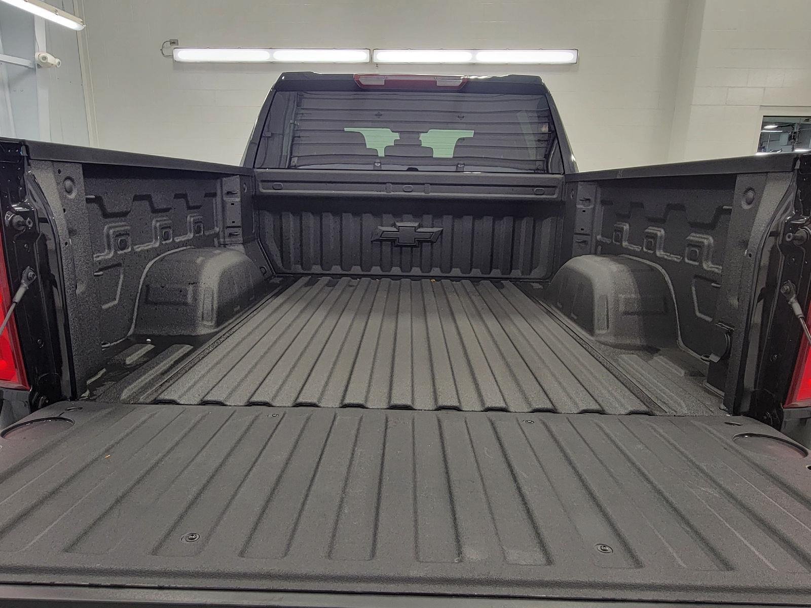 Used 2026 Chevrolet Silverado 1500 RST AWD/4WD image 16