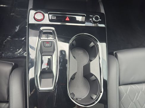 New 2025 Audi S6 e-tron Premium Plus image 28