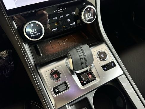 New 2026 Jaguar F-PACE R-Dynamic S image 32