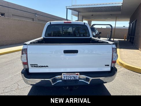Used 2014 Toyota Tacoma 4x4 Double Cab w/ TRD Off-Road Package image 4