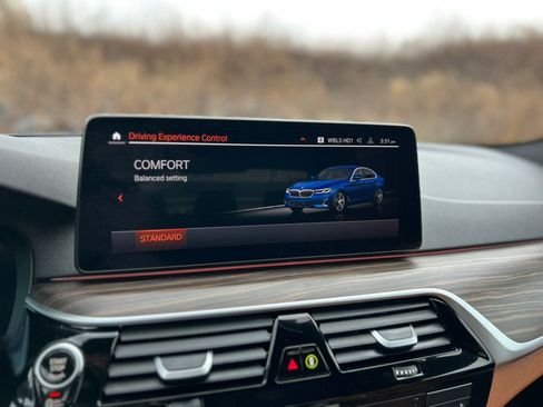 Used 2022 BMW 530i xDrive 530i xDrive Sedan w/ Convenience Package image 27