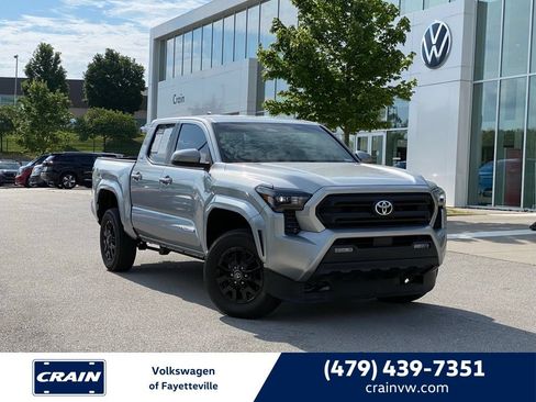 Used 2024 Toyota Tacoma SR5 AWD/4WD image 1