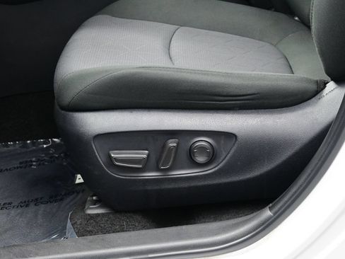 Used 2024 Toyota RAV4 XLE FWD image 11
