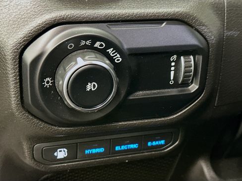 Used 2023 Jeep Wrangler Unlimited w/ Cold Weather Group AWD/4WD image 17